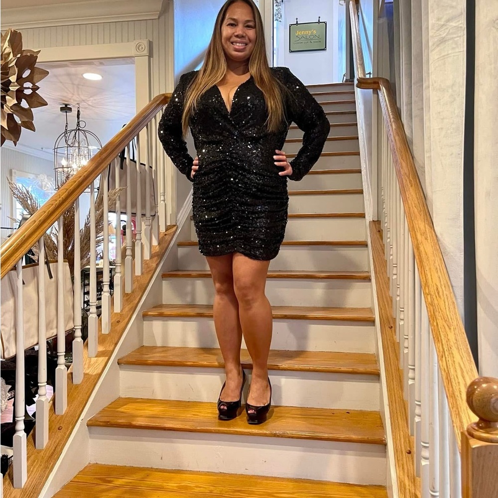 The Sang Elegant Black Sequin Dress